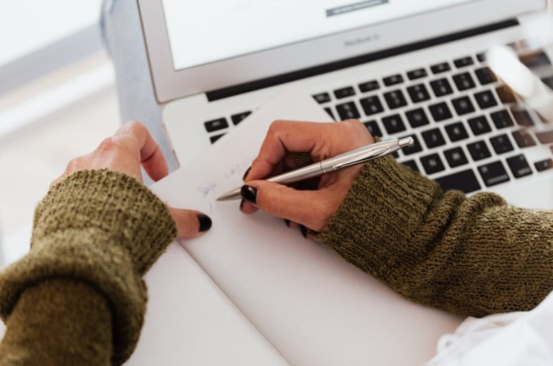Copywriting And Editing Services For Creatives & Artisan Producers